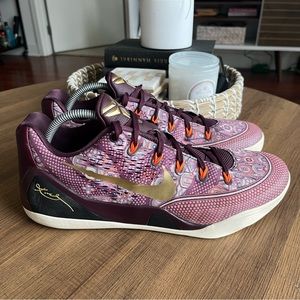 Mens Nike Kobe 9 IX EM Low Silk Merlot Gold Size 11.5 Sneakers 646701-676